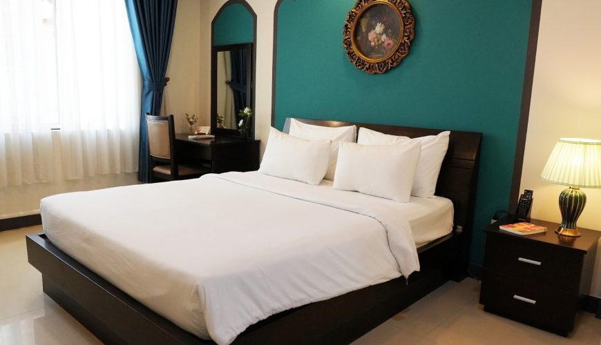 Shopping không giới hạn khi chọn nghỉ tại khách sạn gần Crescent Mall