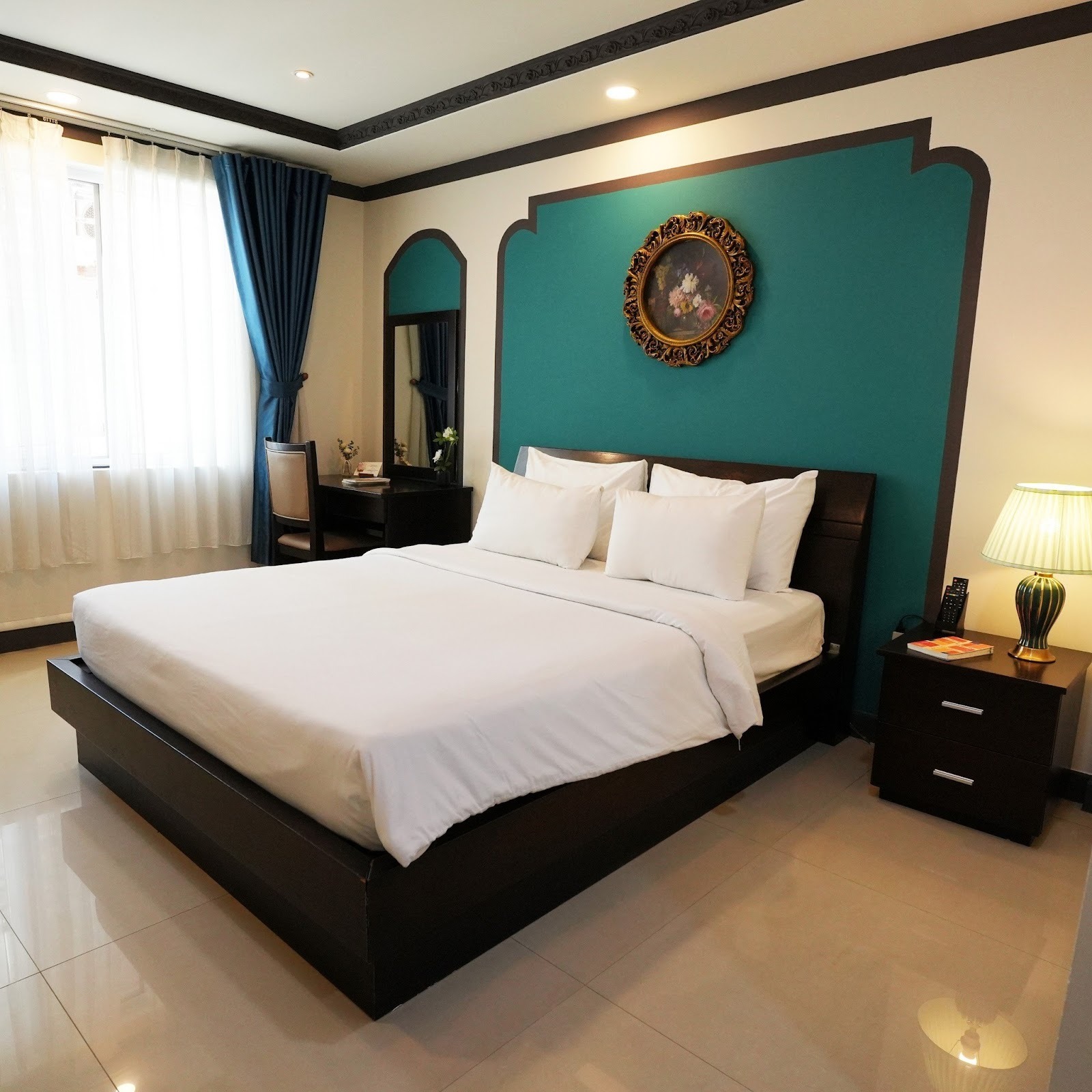 Shopping không giới hạn khi chọn nghỉ tại khách sạn gần Crescent Mall