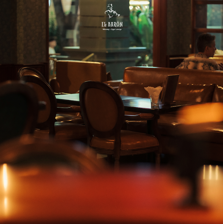 Khách sạn có quầy bar ở TP. Hồ Chí Minh: Điểm chill tối cuối tuần