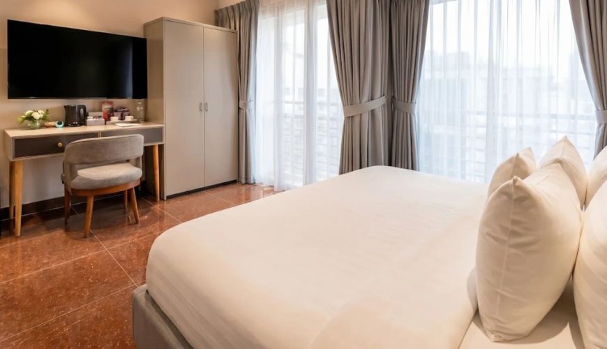 Tổng Hợp Khách Sạn Quận 1 Gần Phố Đi Bộ Nguyễn Huệ & Chợ Bến Thành Tiện Nghi Nhất