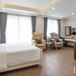 Chỗ Lưu Trú Gần SECC: Nên Chọn Khách Sạn Hay Căn Hộ Dịch Vụ?