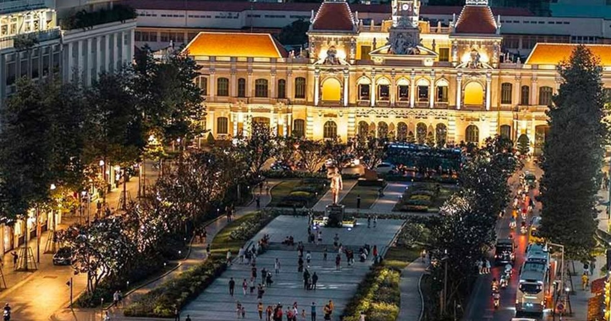 Hotel Near Nguyen Hue Walking Street: Lưu Trú Gần Phố Đi Bộ Có Gì Thuận Tiện?